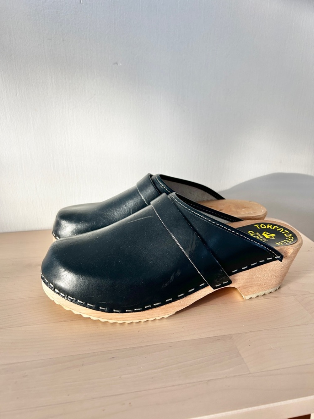TORPATOFFELN Swedish Clogs Navy Blue Leather Wood 7/38 Scandi Minimal Coastal